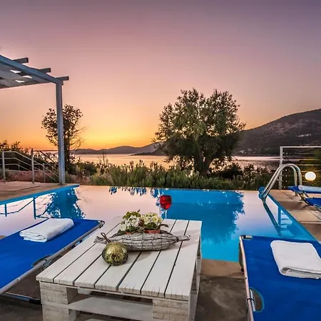 Zidanos Luxurious Sea Front * Marandokhórion